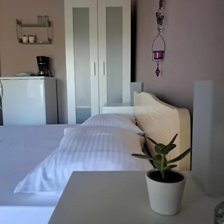 شقة فندقية Meerithic Rokka 3*