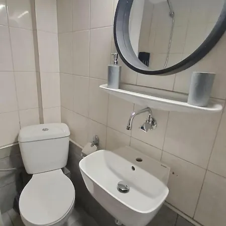 شقة فندقية Meerithic Rokka 3*